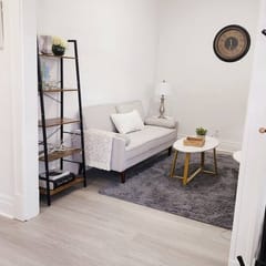 Renovated 2 Bedroom Unit - USA Side