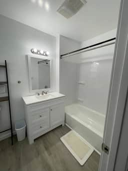 Renovated 2 Bedroom Unit - USA Side - Image 3