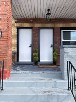 Renovated 2 Bedroom Unit - USA Side - Image 2