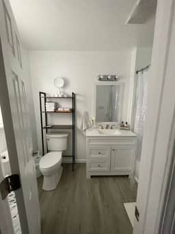 Renovated 2 Bedroom Unit - USA Side - Image 4
