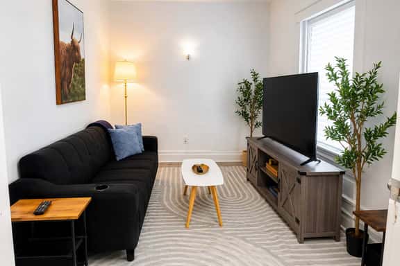 Spacious Modern 2BR Apartment • Sleeps 6 - Image 1