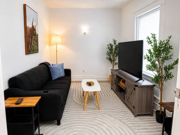 Spacious Modern 2BR Apartment • Sleeps 6 - Image 1